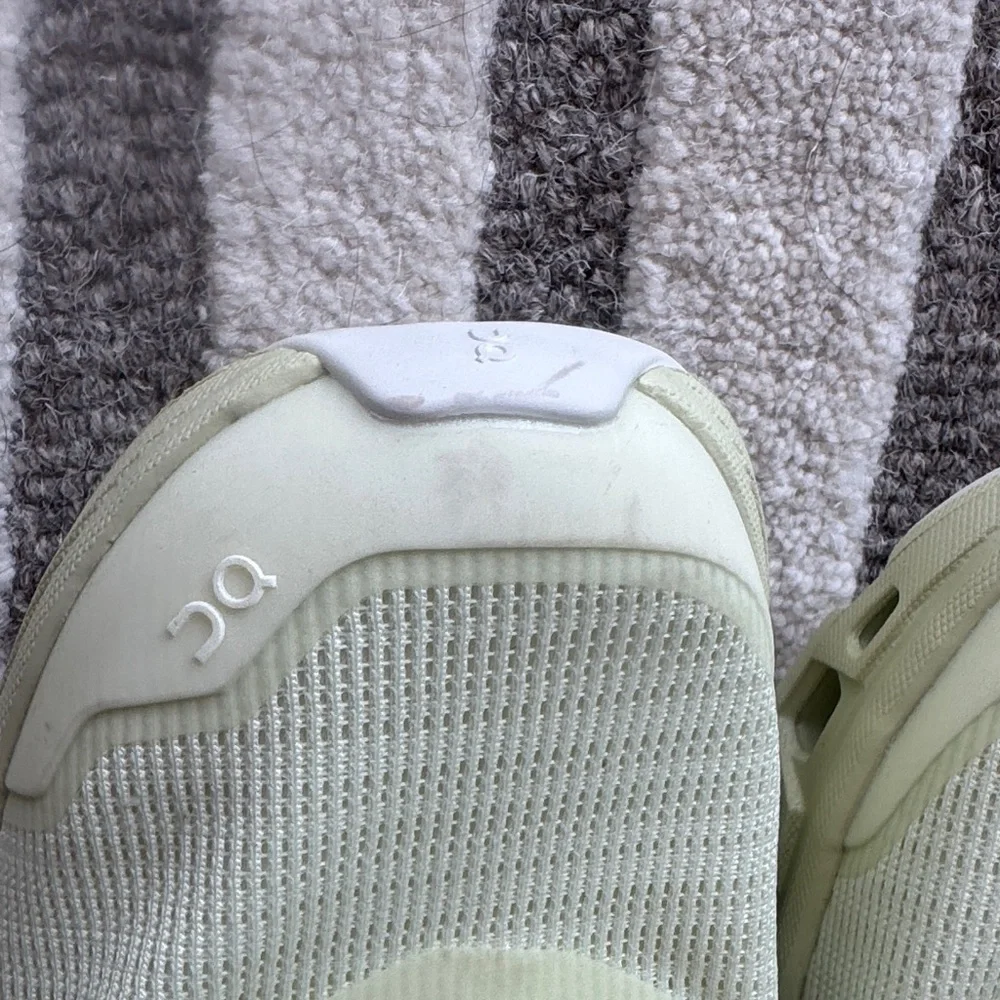 On Running Cloudmonster Women's Light Yellow Mesh Sneakers size 9.5